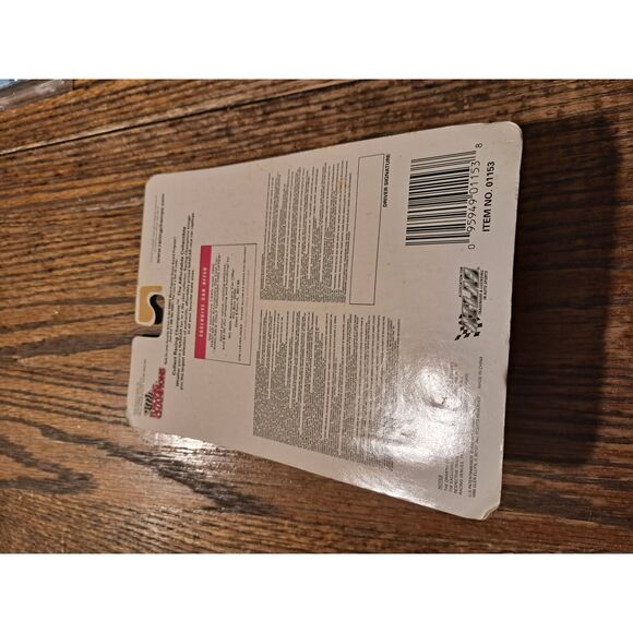 1998 NASCAR Terry Labonte #5 Kellogg's 50th Anniversary 1:64 Card & Base in Pack - Picture 2 of 2